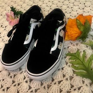 flower vans